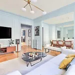 Beautiful Modern Apartment Passy 16Eme