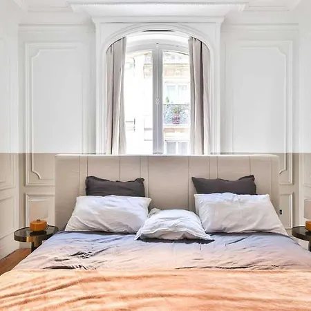 Apartment Beautiful Modern Passy 16eme Paris