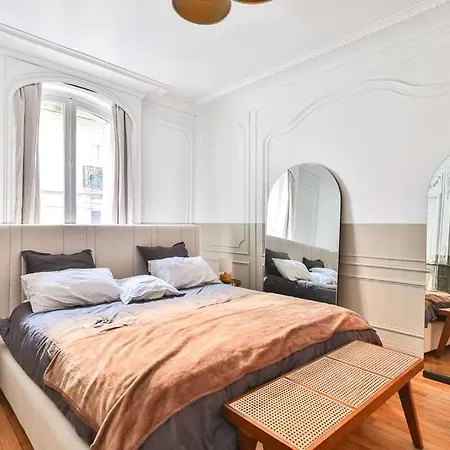 Beautiful Modern Passy 16eme Apartment Paris
