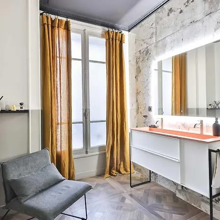 Beautiful Modern Passy 16eme Apartment Paris